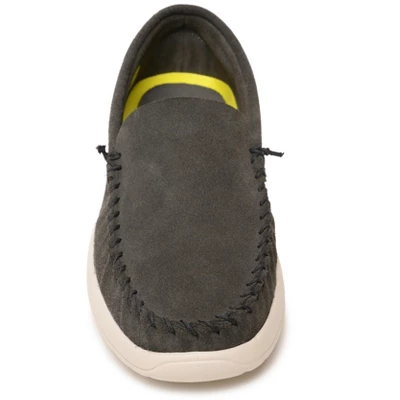 Minnetonka Men's Discover Classic Slip On Shoes 1 Minnetonka Men's Discover Classic Slip On Shoes